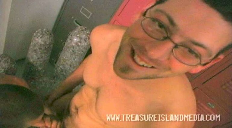 Levi Cruz in DAMON BLOWS AMERICA 1-3 - Vol 1 - SCENE 03 - LEVI CRUZ AND NATHANIEL