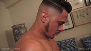 Cesar Xes & William Crown